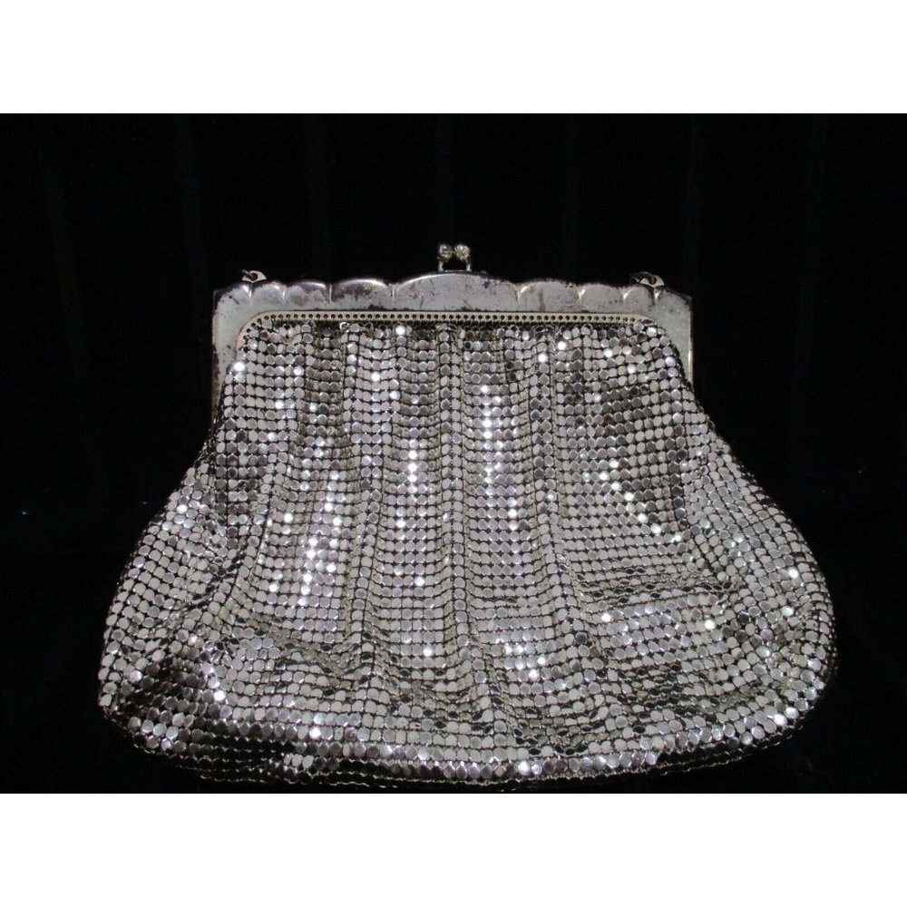 Whiting & Davis Silver Frame Petite Chainmaille Kiss Closure Evening Purse